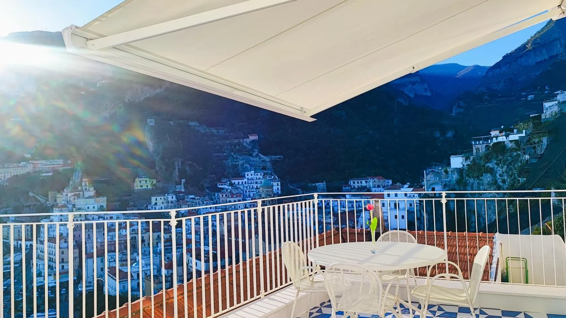 Amalfully Boutique Apartment - A Seaview Gem أمالفي 0*,
