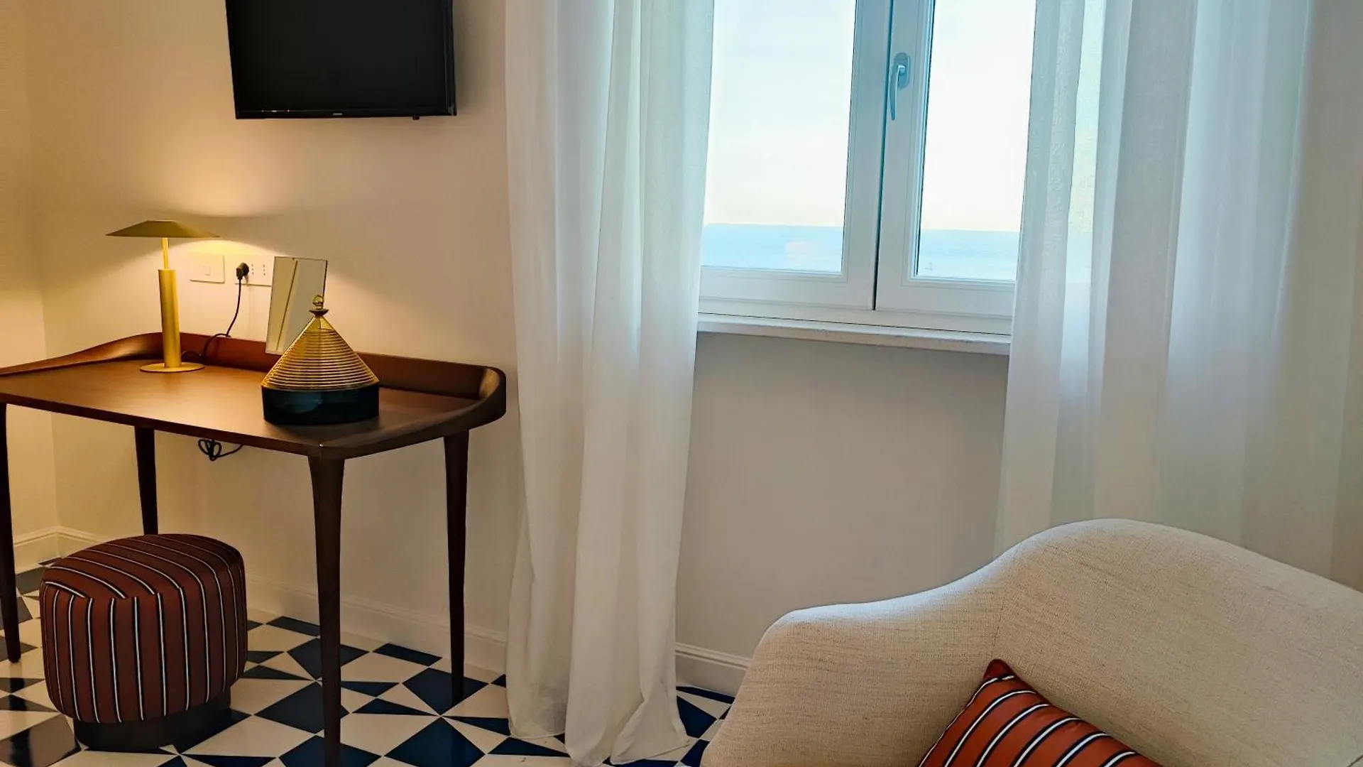 بيت للعطل Amalfully Boutique Apartment - A Seaview Gem أمالفي