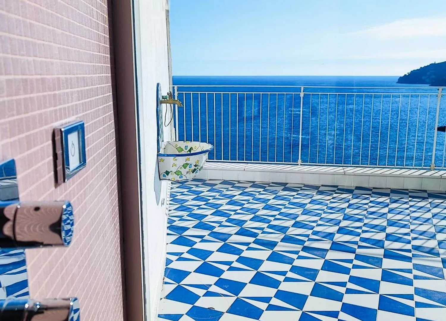 Amalfully Boutique Apartment - A Seaview Gem Amalfi Italië